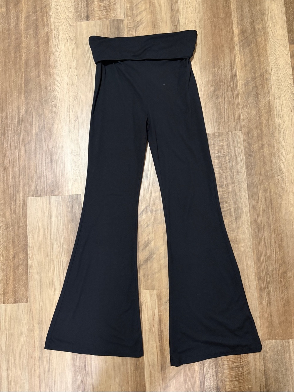 High-Waist Black Flare Fold-Over Yoga Pants